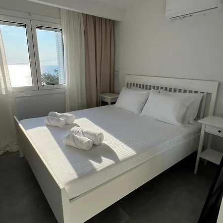 Petra Mare * Ano Pavliana