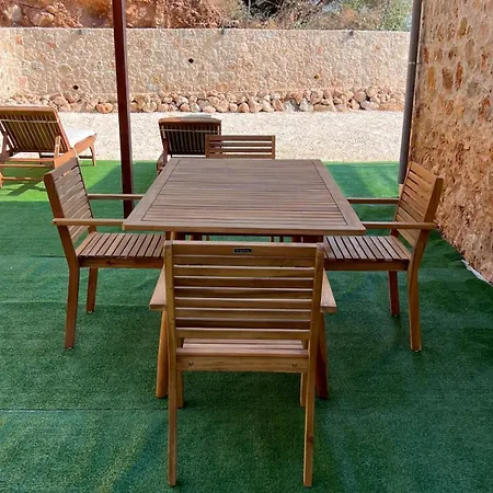 Petra Mare * Ano Pavliana